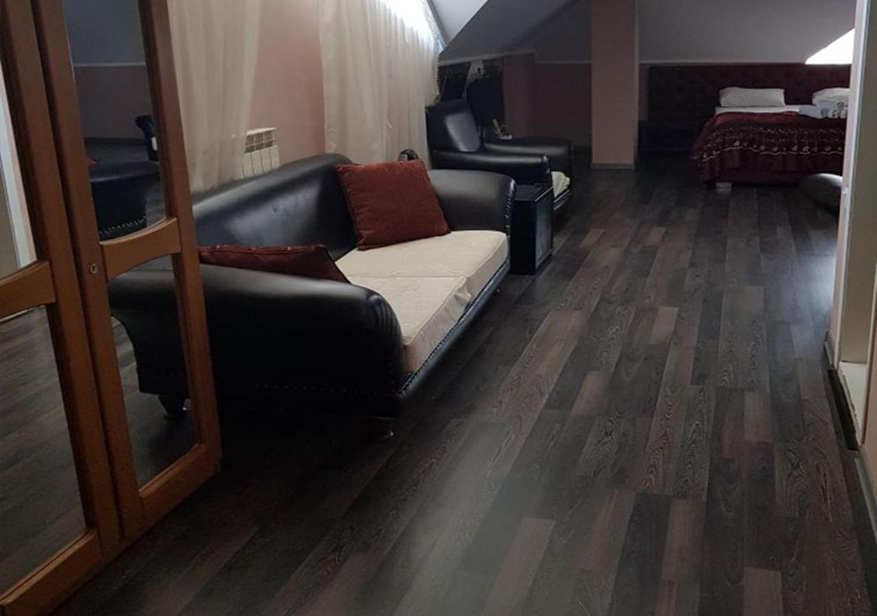 Emperum Nelson Hotel Chisinau Eksteriør bilde