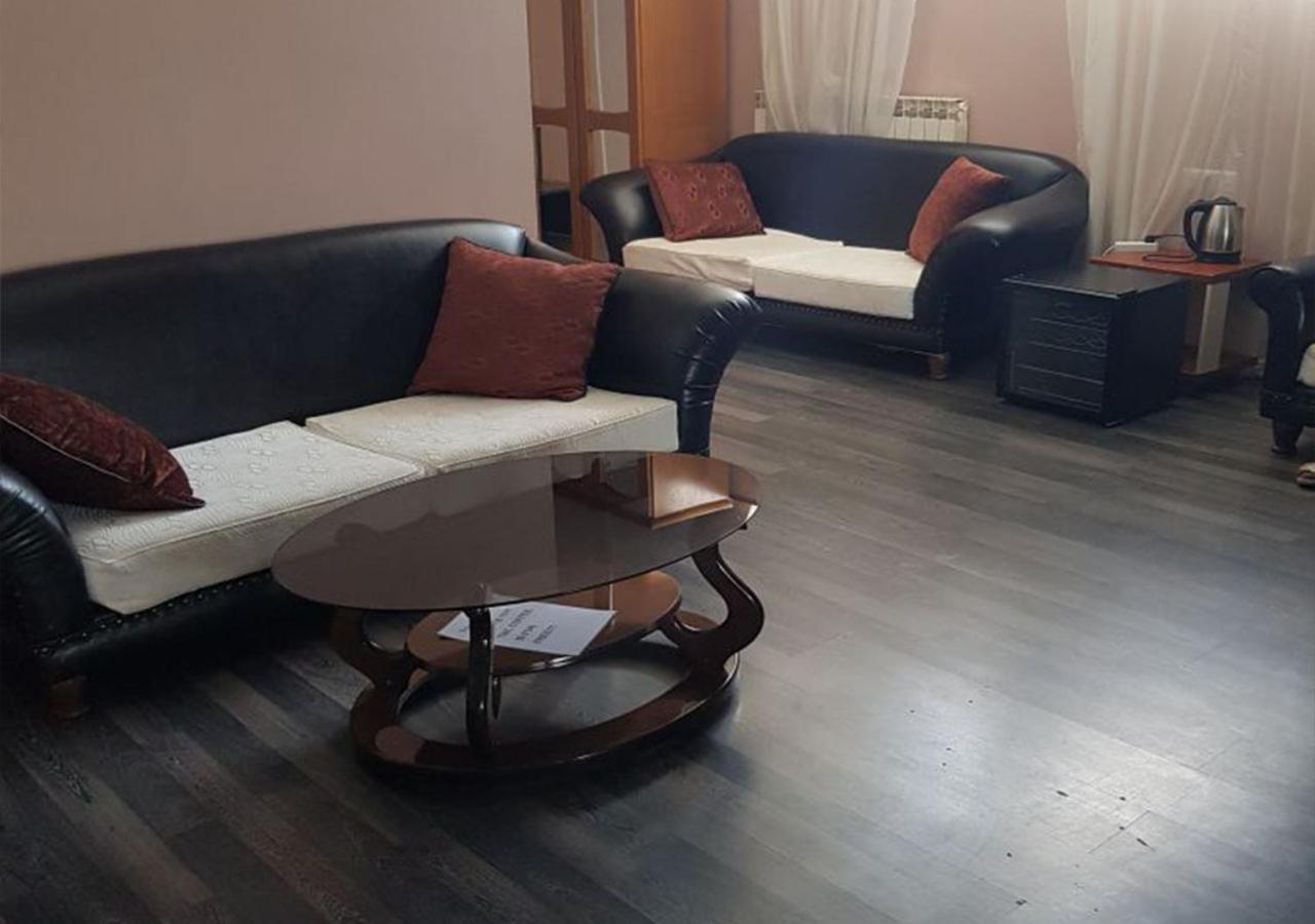 Emperum Nelson Hotel Chisinau Eksteriør bilde
