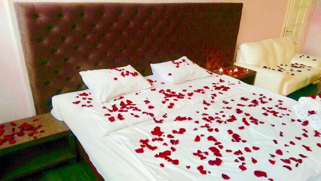 Emperum Nelson Hotel Chisinau Eksteriør bilde