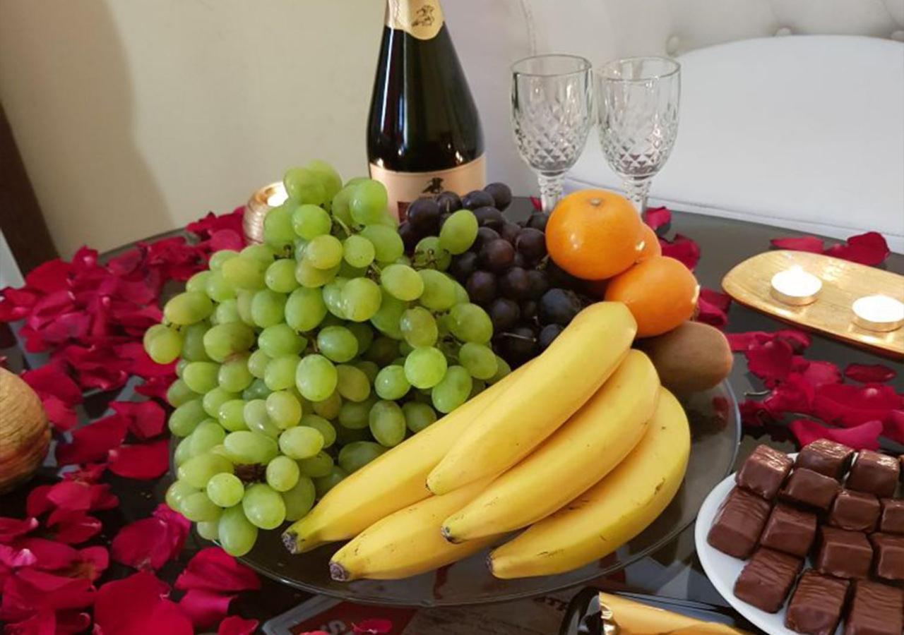 Emperum Nelson Hotel Chisinau Eksteriør bilde