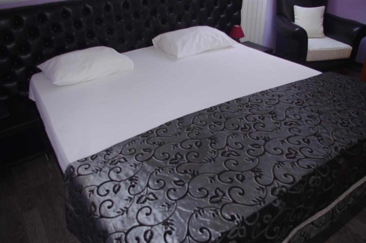 Emperum Nelson Hotel Chisinau Eksteriør bilde